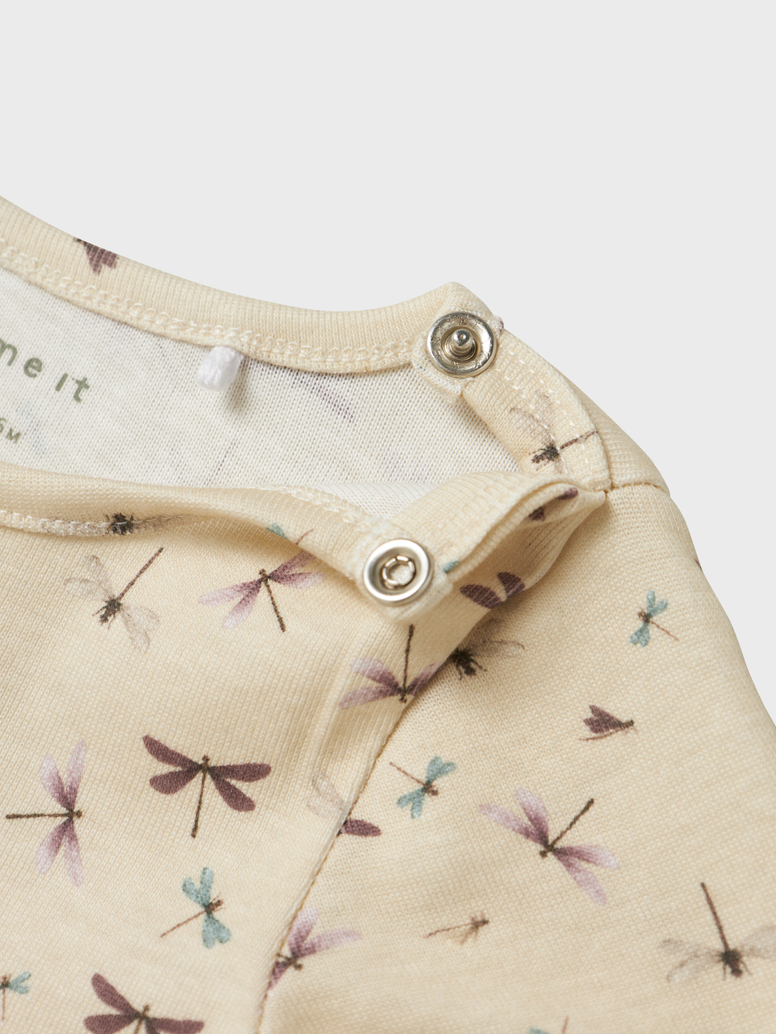 model_shot-front_full